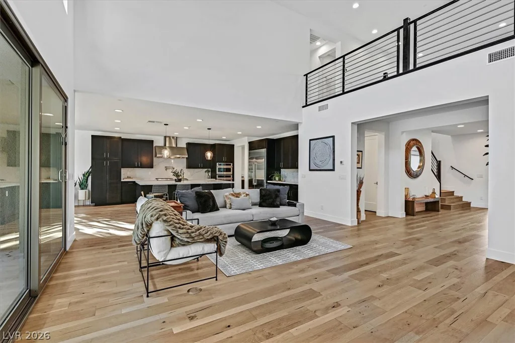 10287 Meridian Hill, Las Vegas, NV 89135