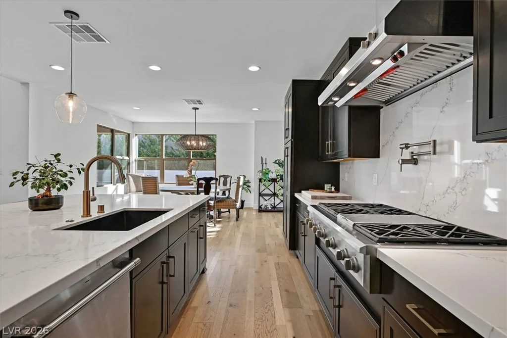 10287 Meridian Hill, Las Vegas, NV 89135