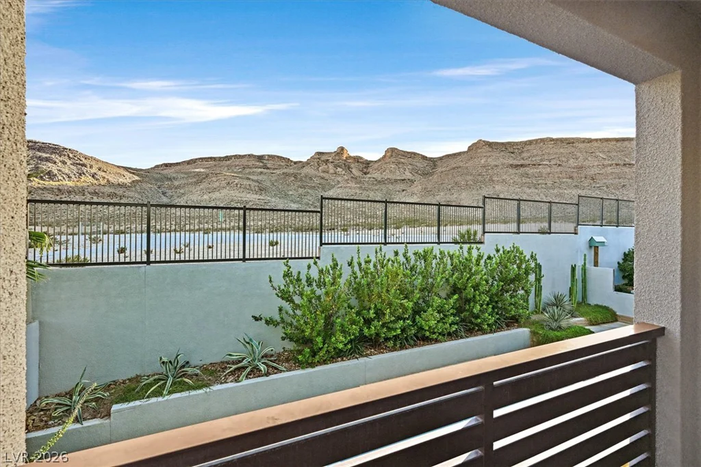 10287 Meridian Hill, Las Vegas, NV 89135