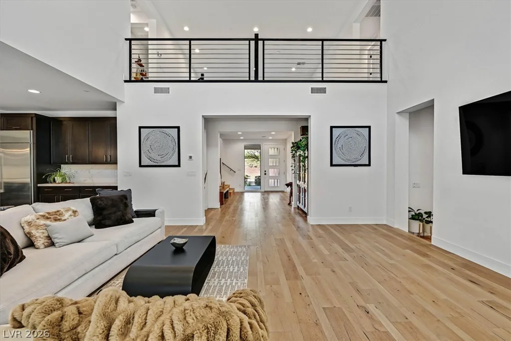 10287 Meridian Hill, Las Vegas, NV 89135