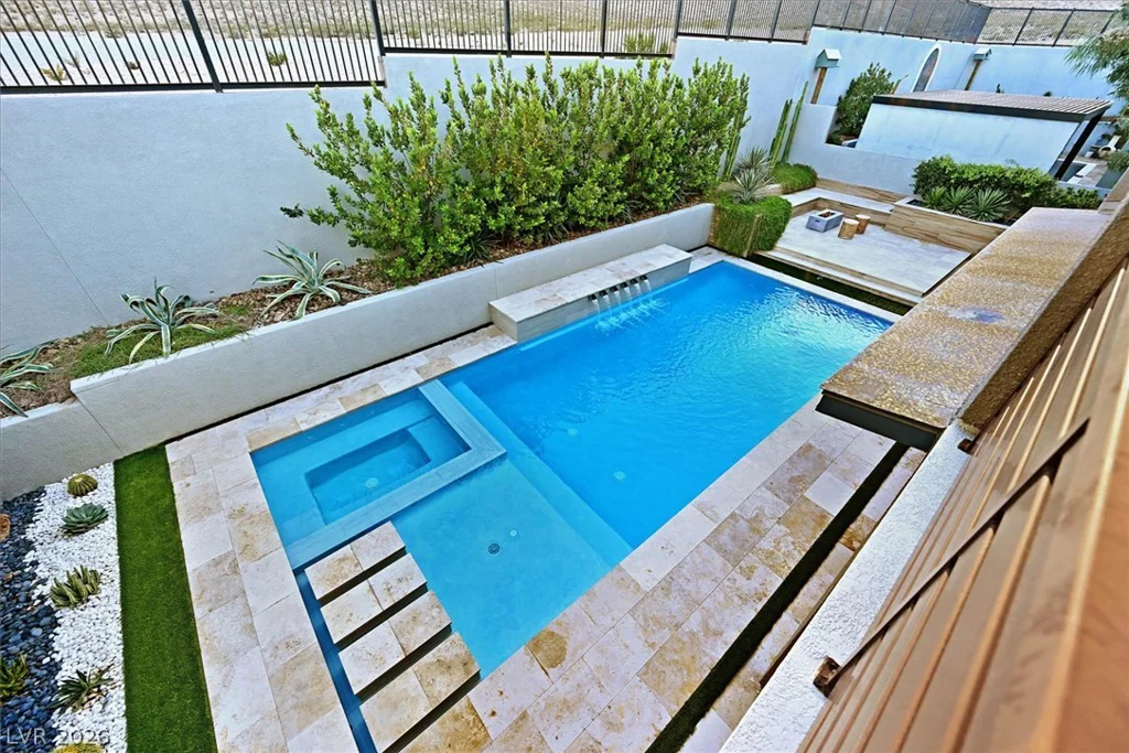 10287 Meridian Hill, Las Vegas, NV 89135
