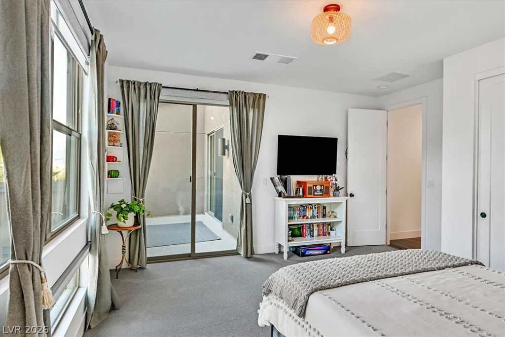 10287 Meridian Hill, Las Vegas, NV 89135