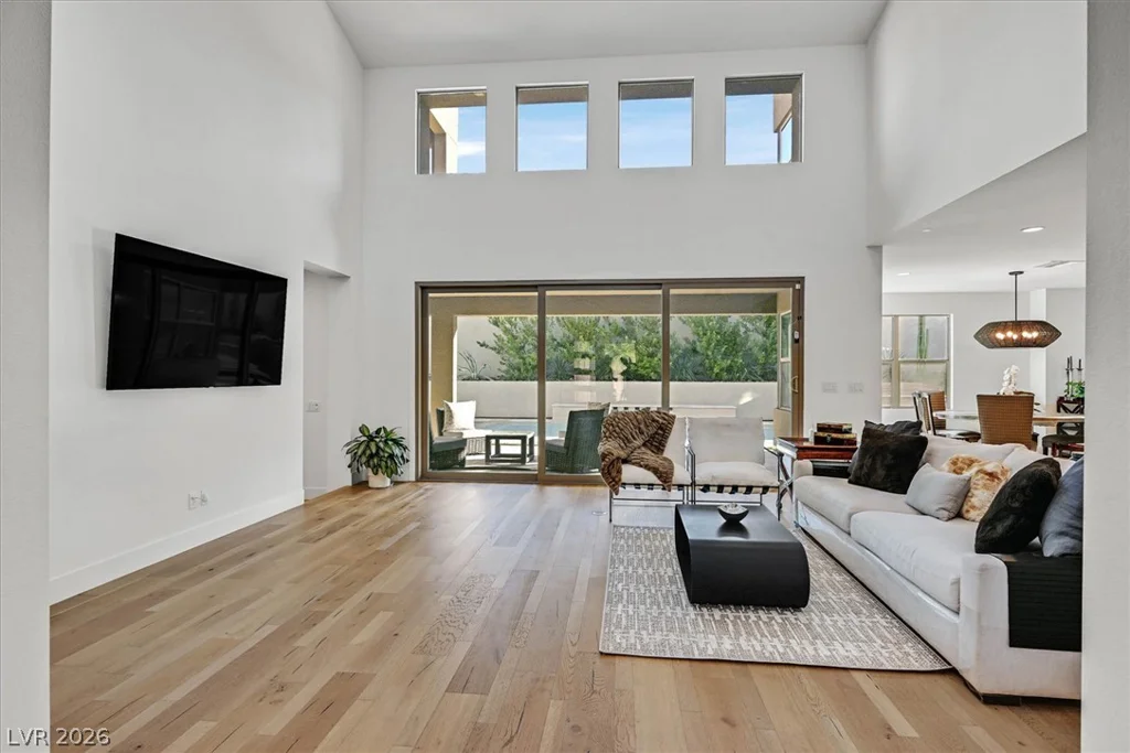 10287 Meridian Hill, Las Vegas, NV 89135