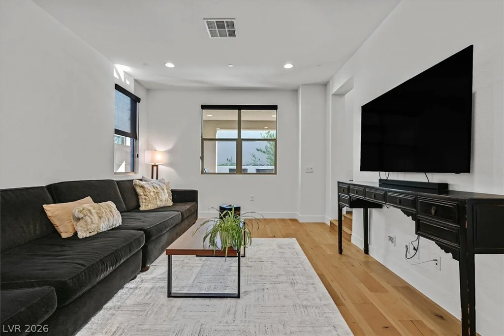 10287 Meridian Hill, Las Vegas, NV 89135
