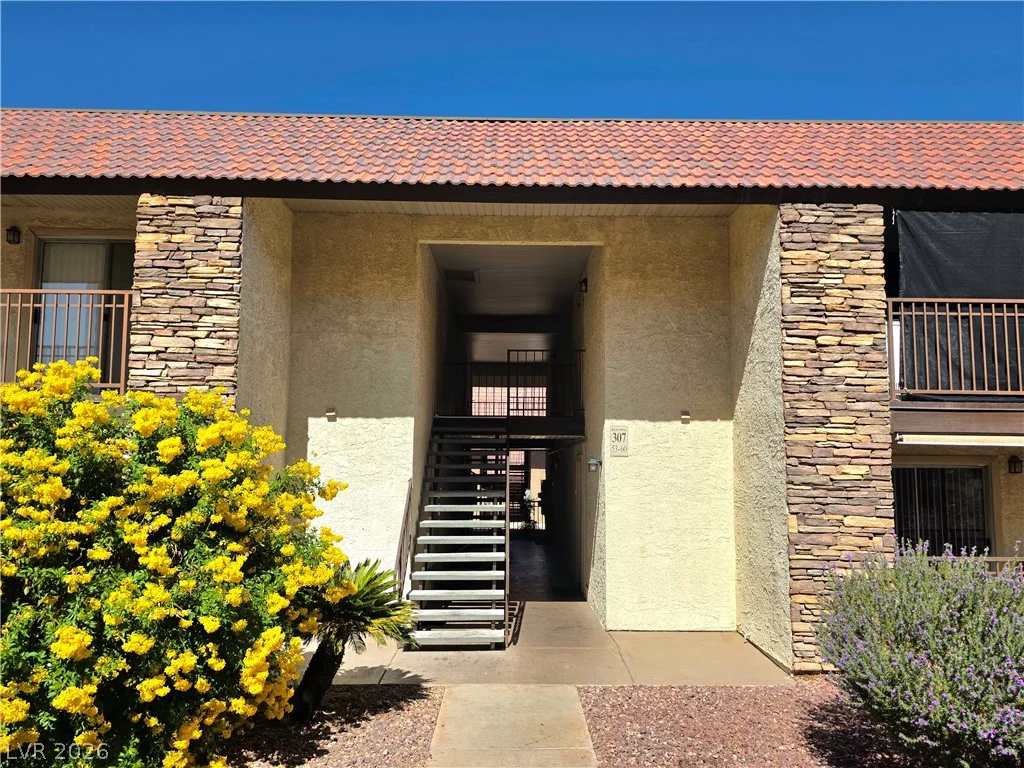 4470 Sandy River, Las Vegas, NV 89103