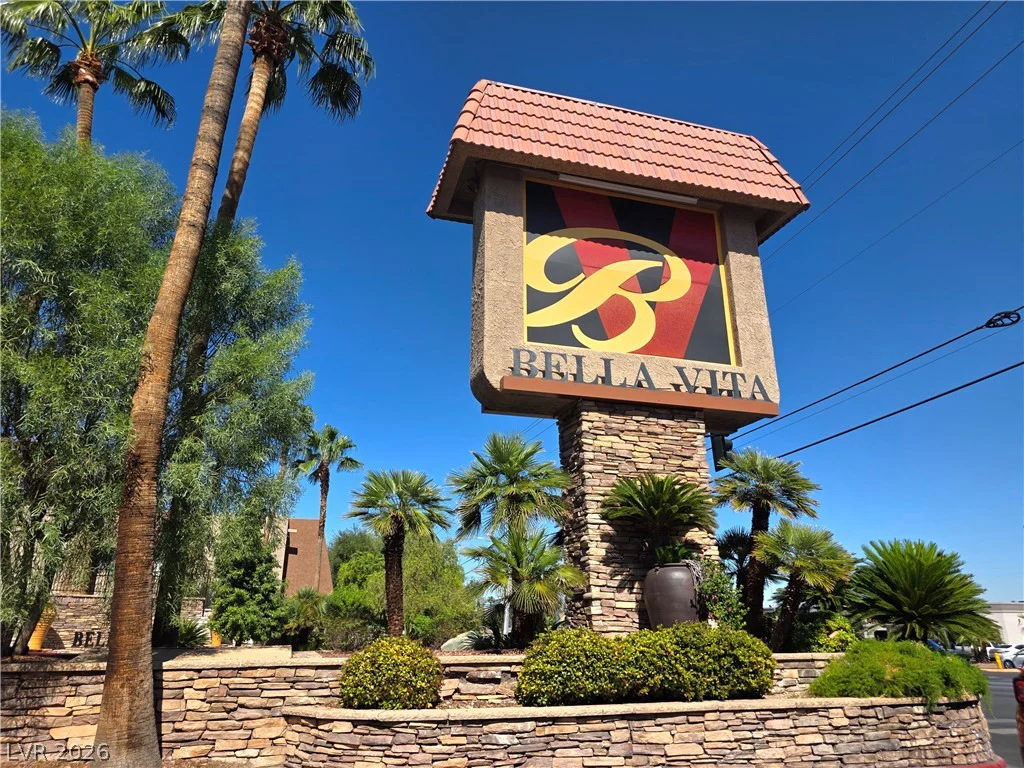 4470 Sandy River, Las Vegas, NV 89103