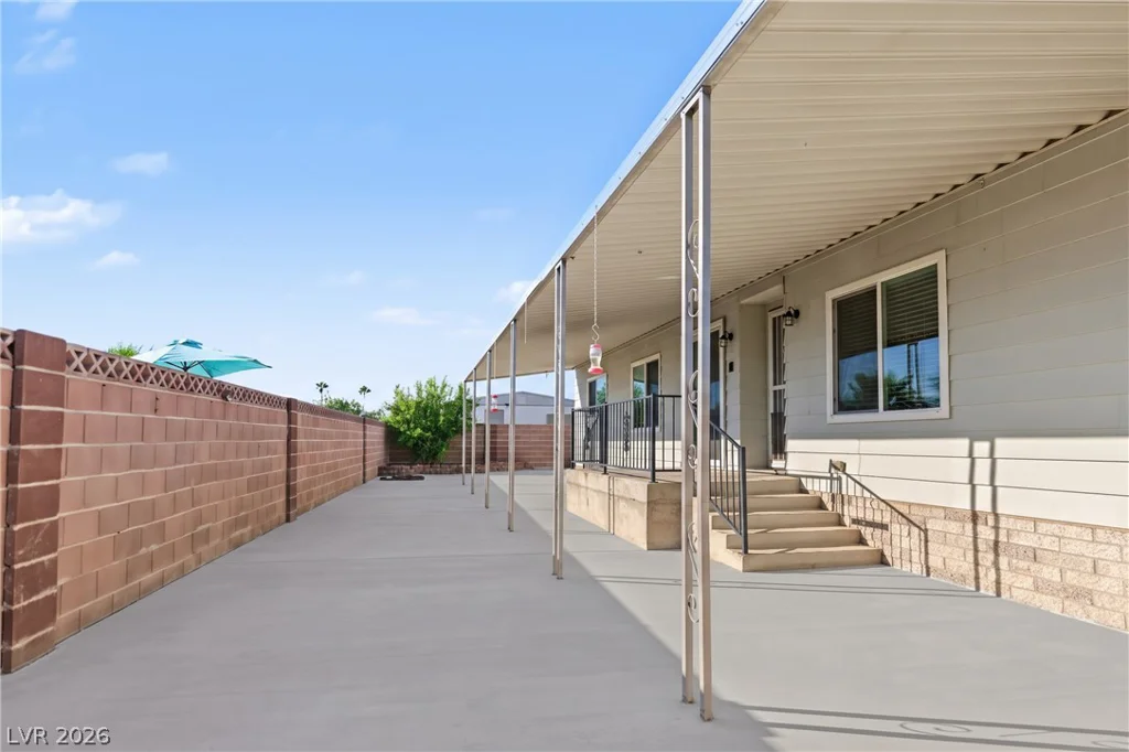 6617 Pearblossom, Las Vegas, NV 89108