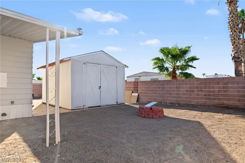 6617 Pearblossom, Las Vegas, NV 89108