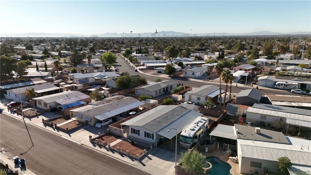 6617 Pearblossom, Las Vegas, NV 89108