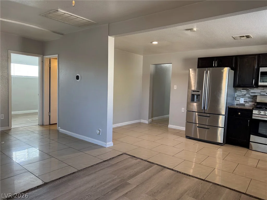1504 Ardmore, Las Vegas, NV 89104