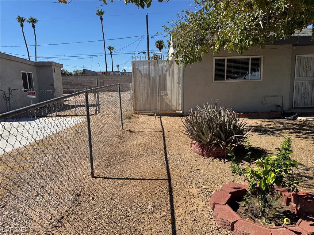 1504 Ardmore, Las Vegas, NV 89104