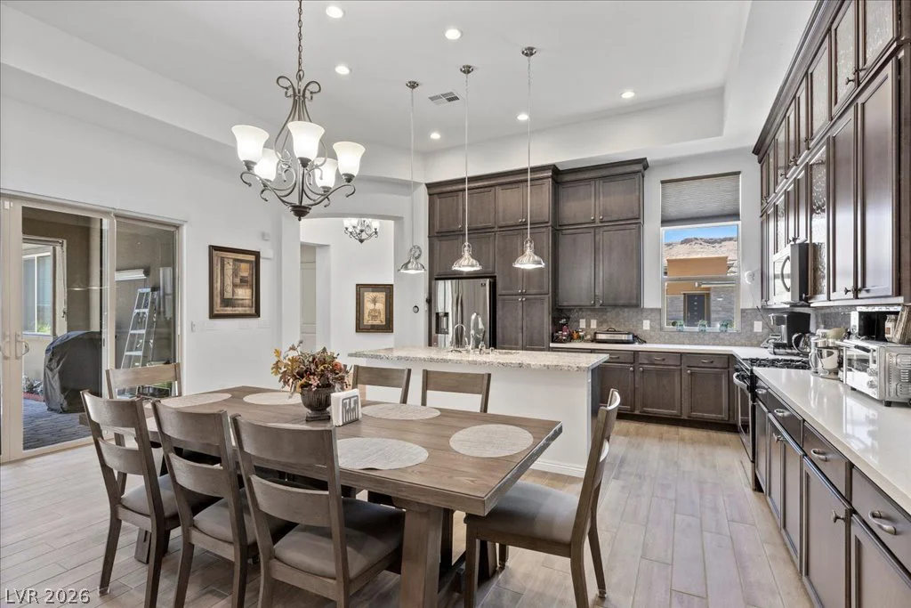6722 Desert Crimson, Las Vegas, NV 89148