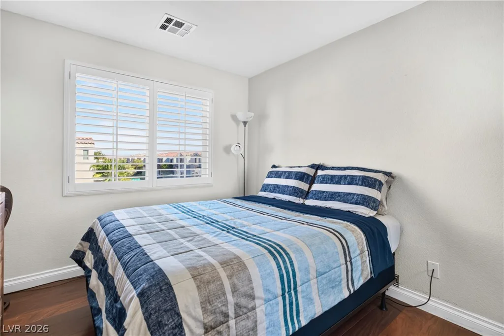 519 Midsummer, Las Vegas, NV 89183