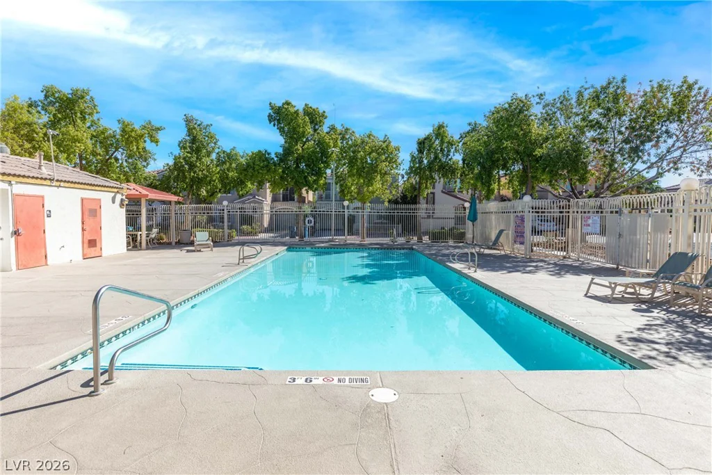 519 Midsummer, Las Vegas, NV 89183