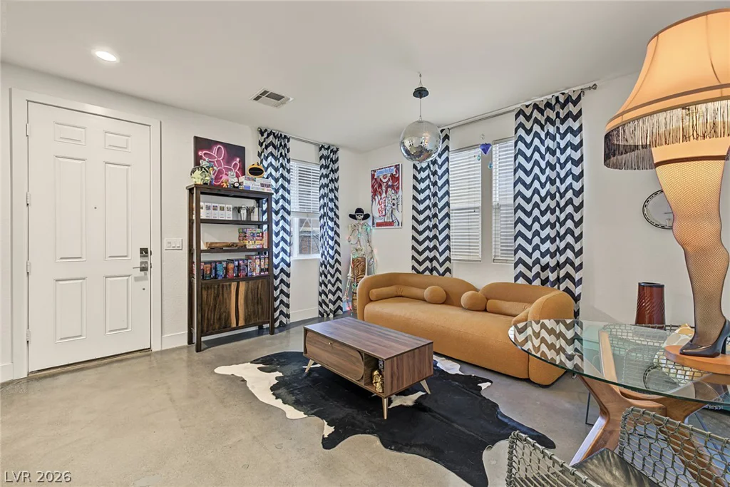 7003 Grand Junction, Las Vegas, NV 89179