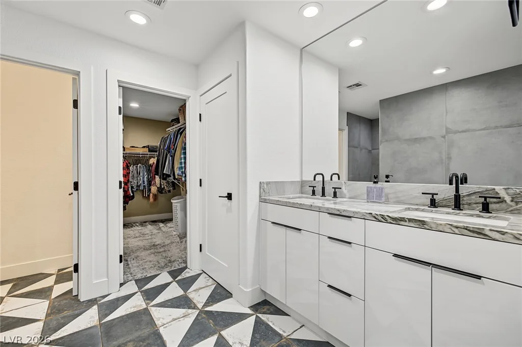 7003 Grand Junction, Las Vegas, NV 89179