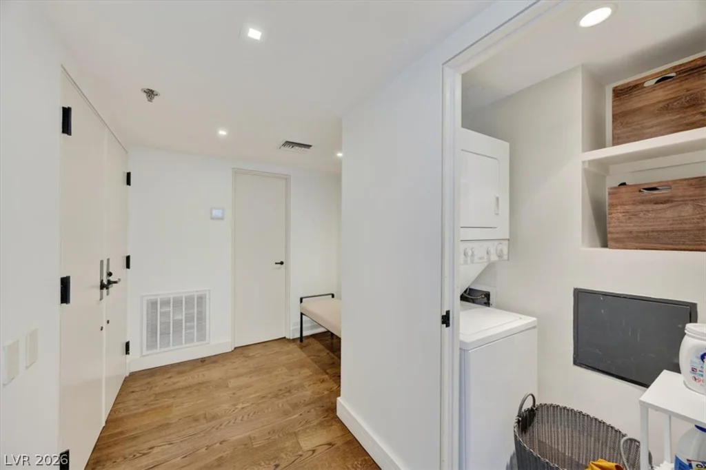 3111 Bel Air, Las Vegas, NV 89109