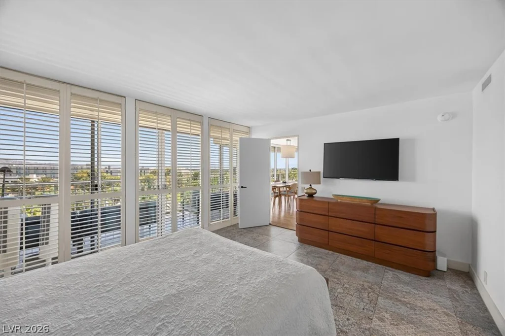 3111 Bel Air, Las Vegas, NV 89109