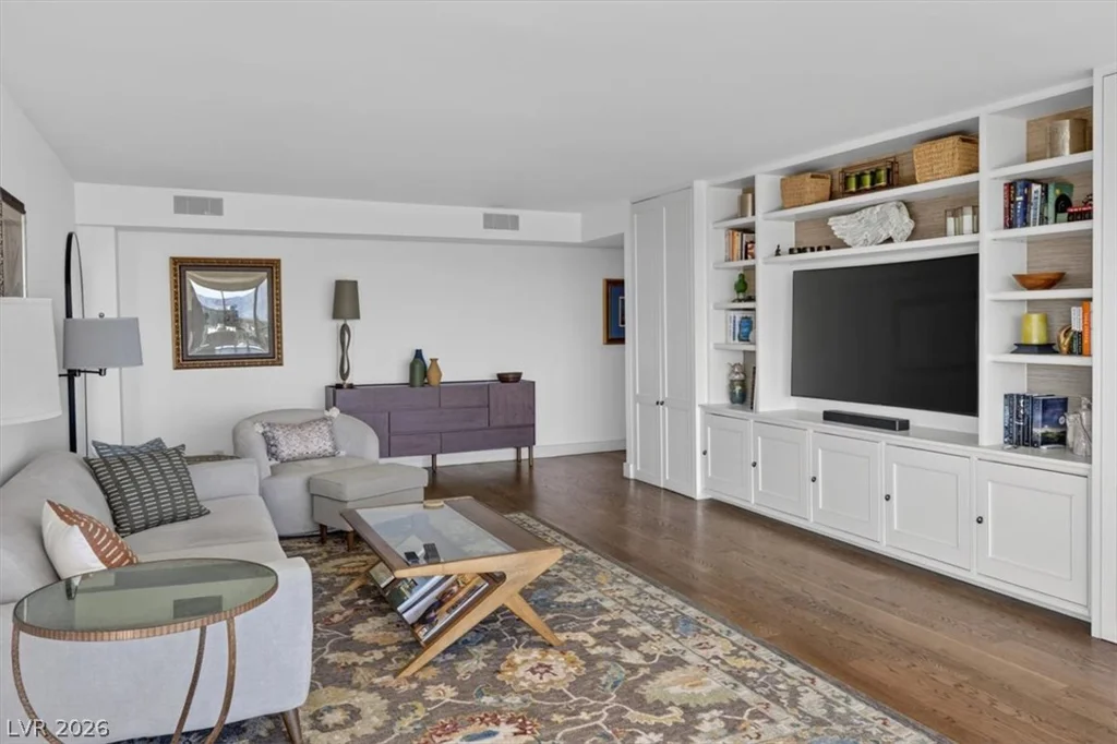 3111 Bel Air, Las Vegas, NV 89109