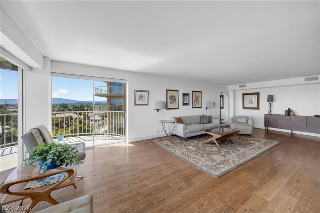 3111 Bel Air, Las Vegas, NV 89109