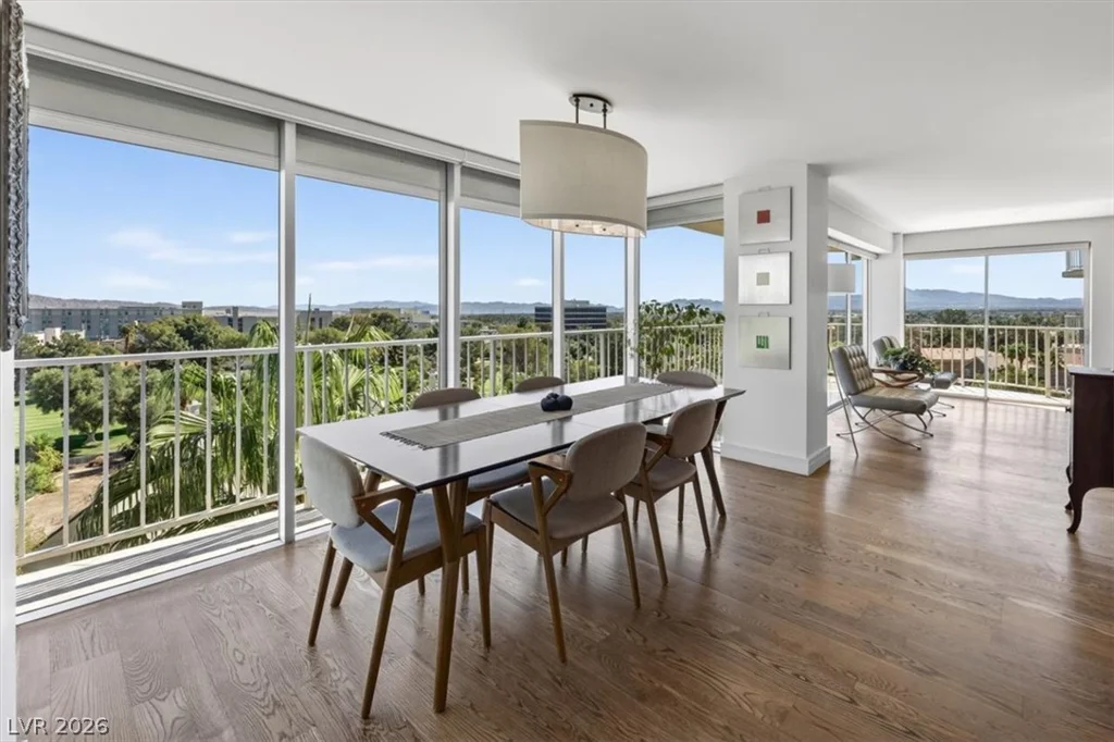 3111 Bel Air, Las Vegas, NV 89109