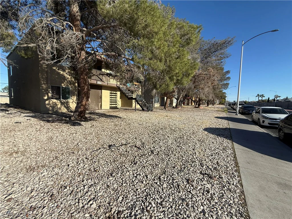 2313 Jones, Las Vegas, NV 89108