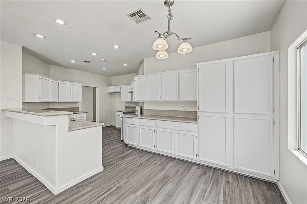 321 John Henry, Henderson, NV 89014