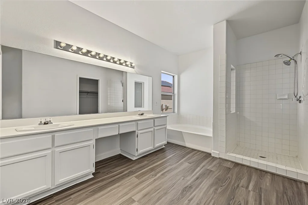 321 John Henry, Henderson, NV 89014