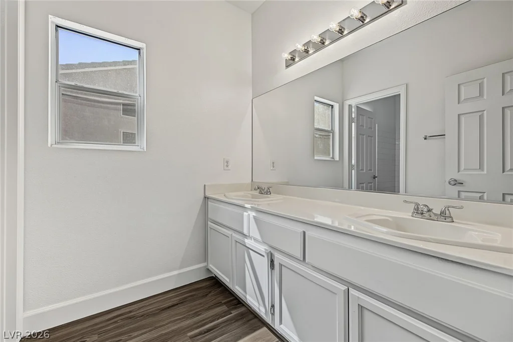 321 John Henry, Henderson, NV 89014