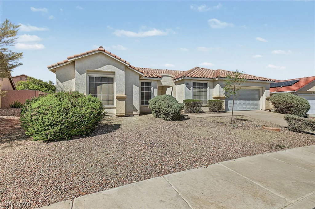 321 John Henry, Henderson, NV 89014