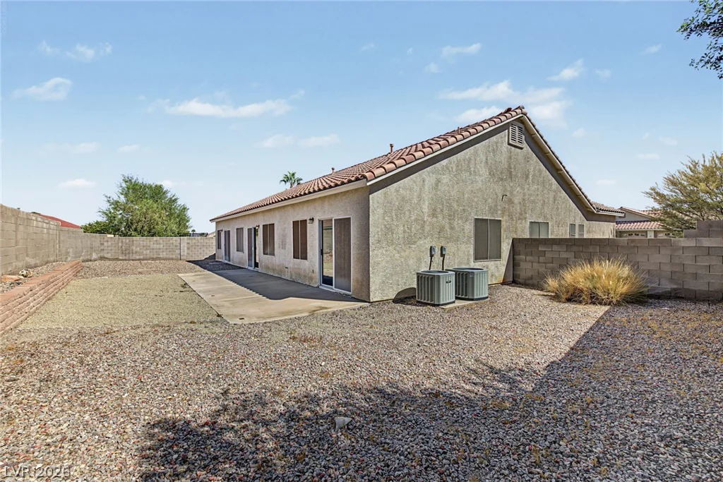 321 John Henry, Henderson, NV 89014