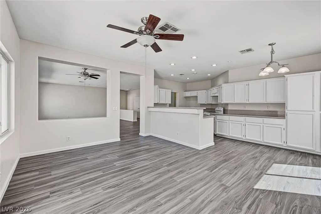321 John Henry, Henderson, NV 89014