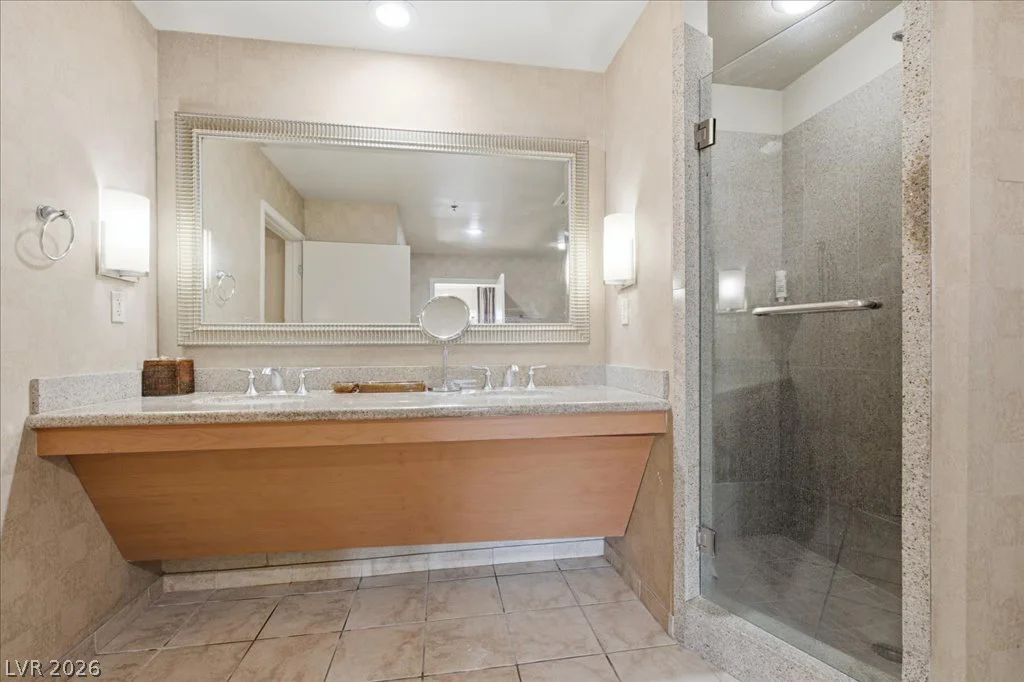 211 Flamingo, Las Vegas, NV 89169