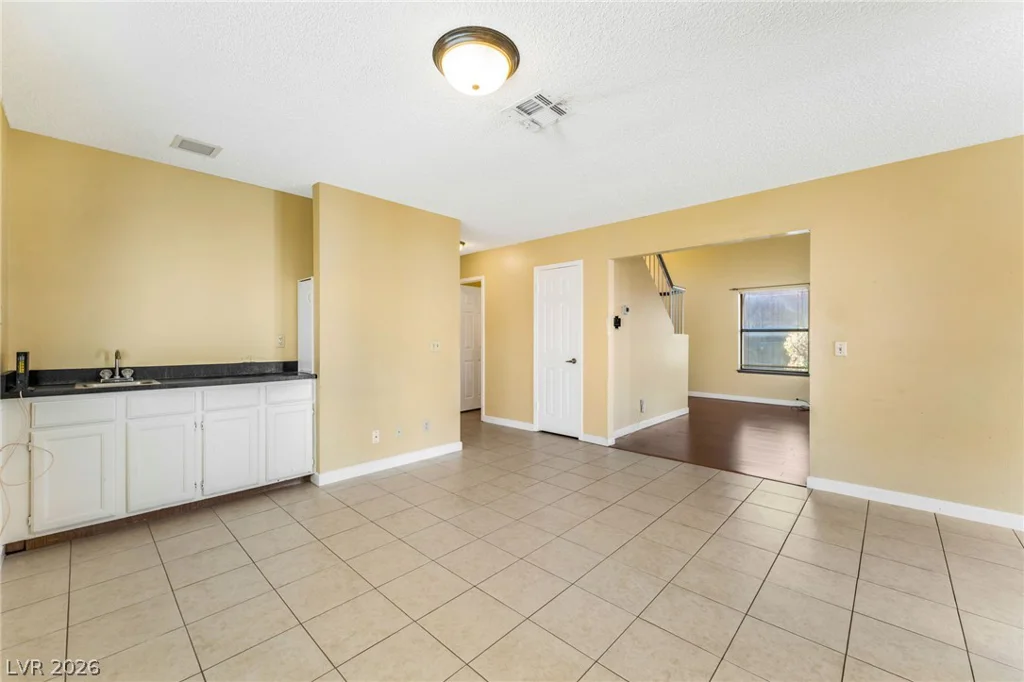 6440 Hartwood, Las Vegas, NV 89108