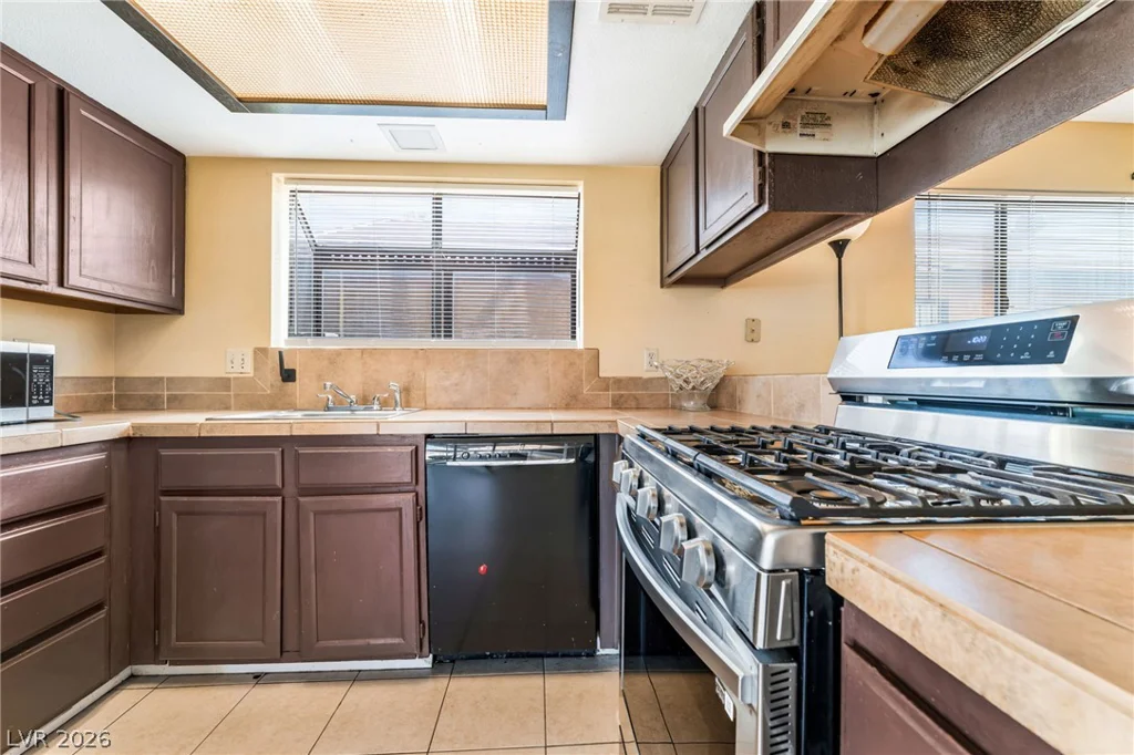6440 Hartwood, Las Vegas, NV 89108