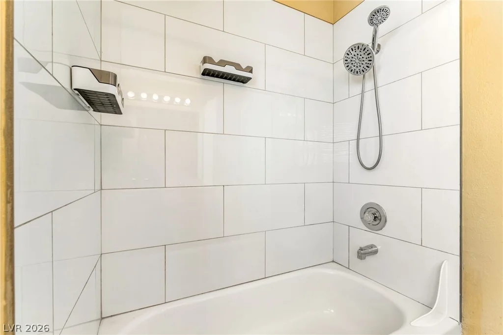 6440 Hartwood, Las Vegas, NV 89108