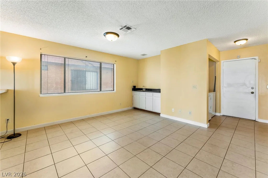 6440 Hartwood, Las Vegas, NV 89108