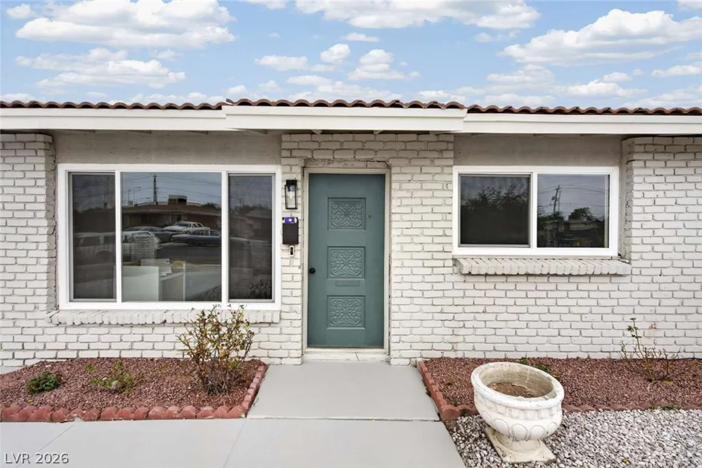 1669 G, Las Vegas, NV 89106