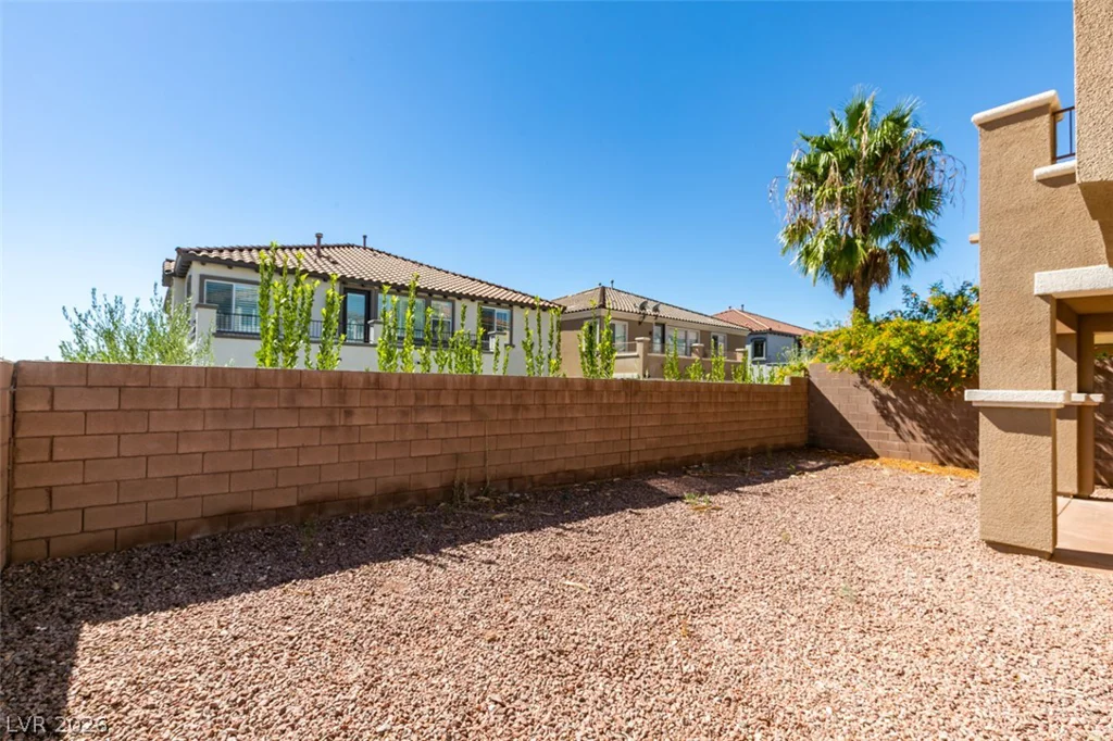 11677 Bradford Commons, Las Vegas, NV 89135