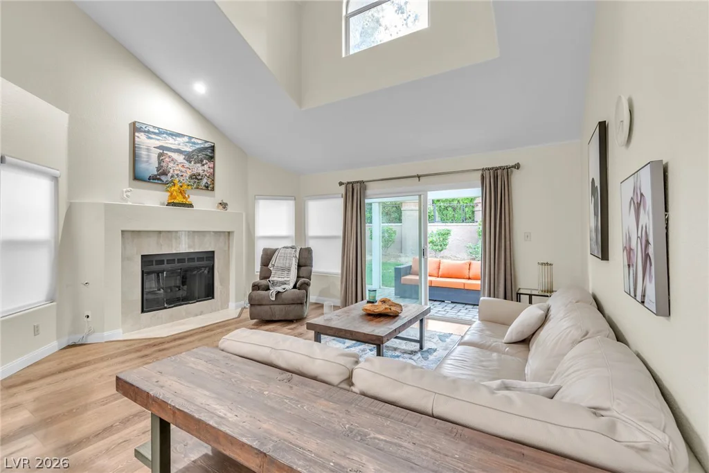 7044 Bright Springs, Las Vegas, NV 89113
