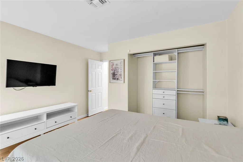 7044 Bright Springs, Las Vegas, NV 89113