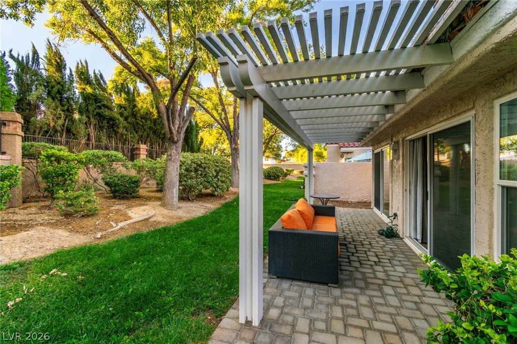 7044 Bright Springs, Las Vegas, NV 89113