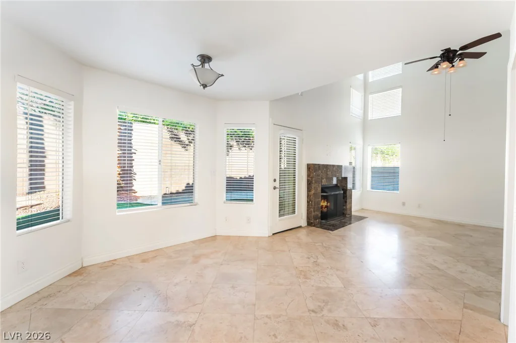 2109 Desert Peak, Las Vegas, NV 89134