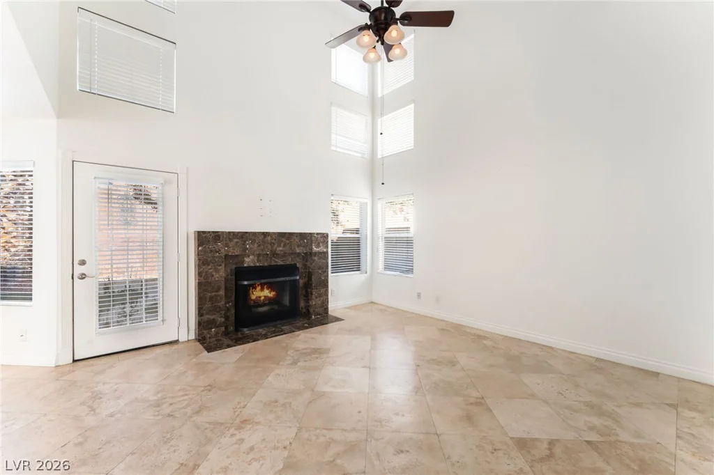 2109 Desert Peak, Las Vegas, NV 89134