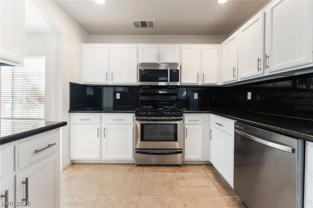 2109 Desert Peak, Las Vegas, NV 89134