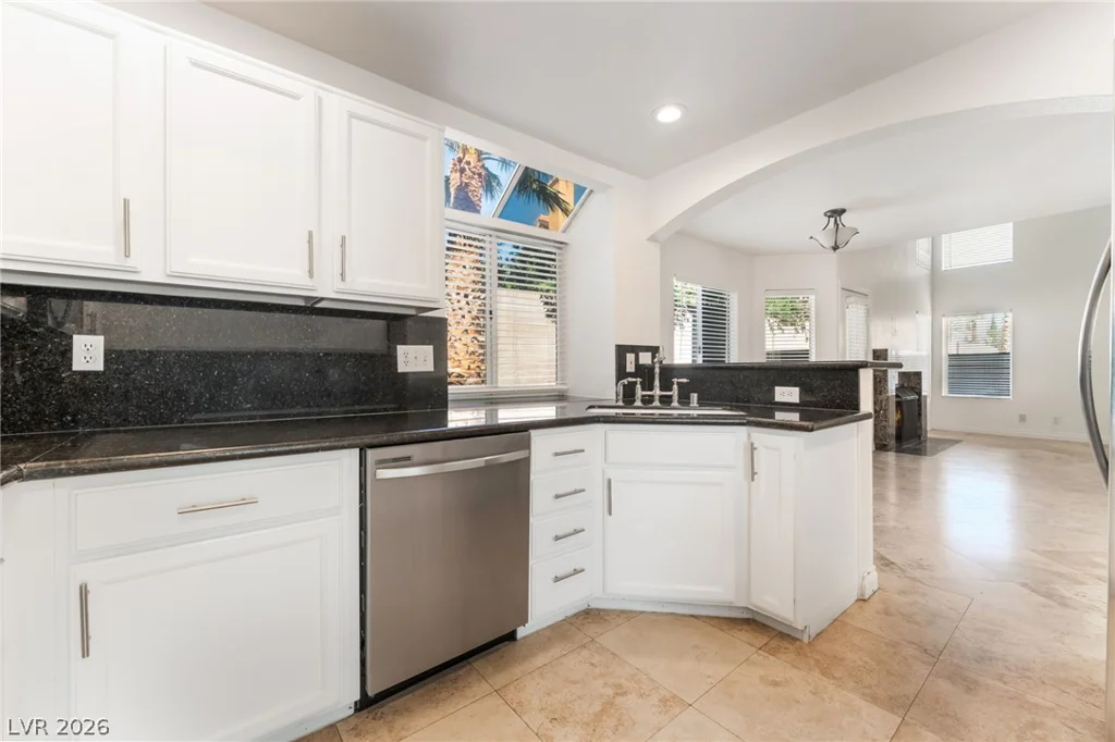 2109 Desert Peak, Las Vegas, NV 89134