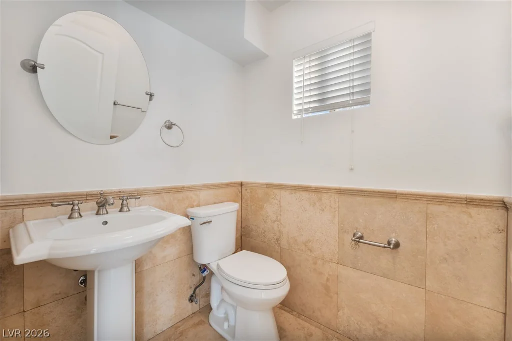 2109 Desert Peak, Las Vegas, NV 89134