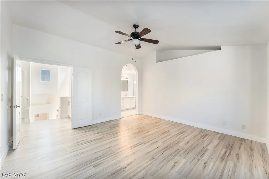 2109 Desert Peak, Las Vegas, NV 89134