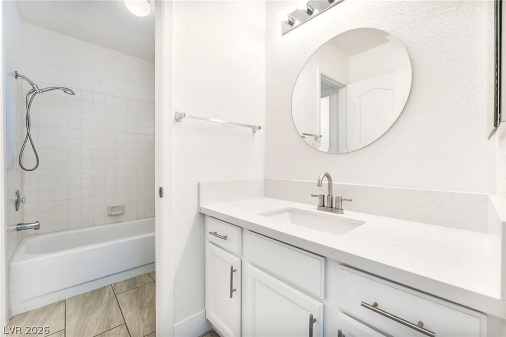 2109 Desert Peak, Las Vegas, NV 89134