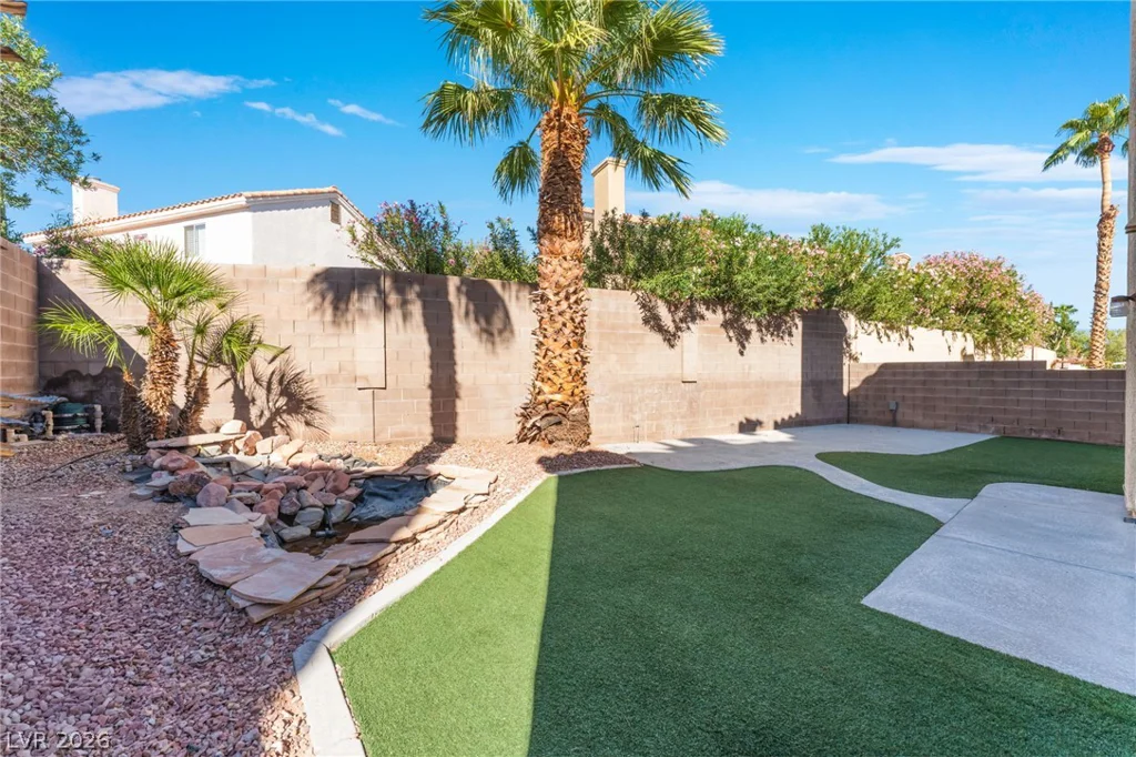 2109 Desert Peak, Las Vegas, NV 89134
